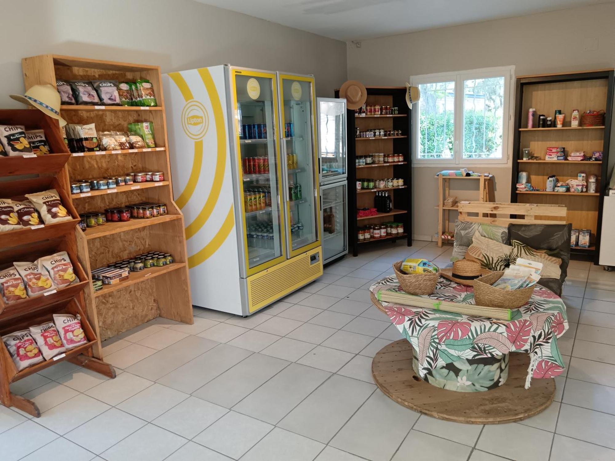Camping De La Vallee Heureuse Orgon Bagian luar foto
